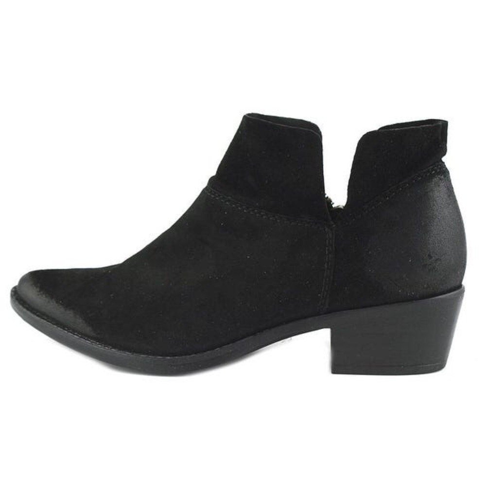 • Steve Madden Booties •